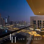 Lux The Marina Vista Beachfront Suite 3
