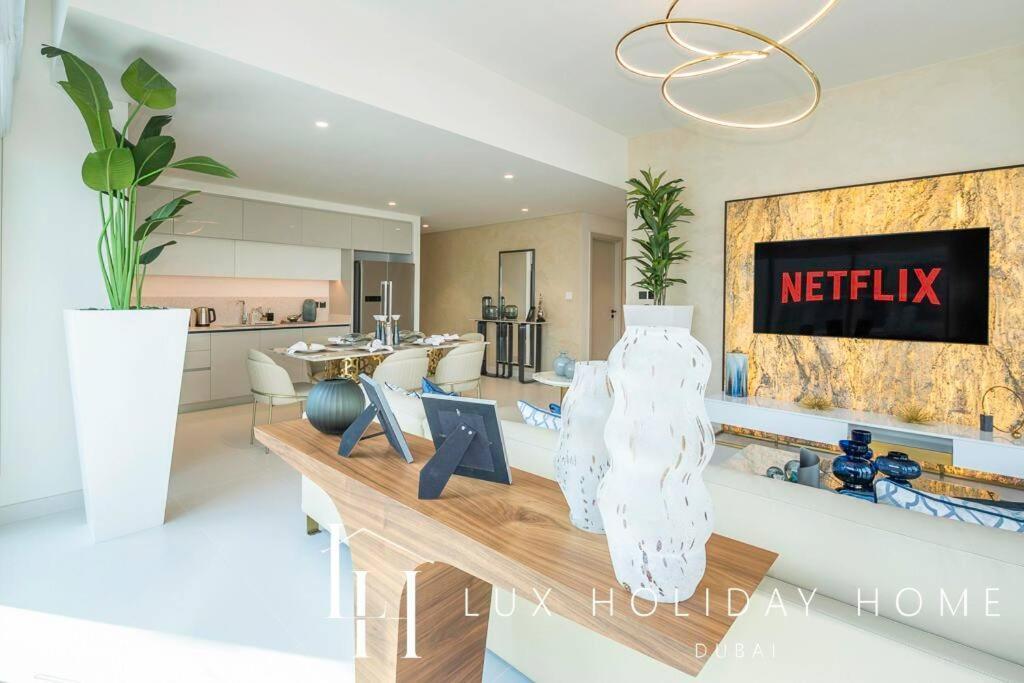 Lux The Marina Vista Beachfront 3 Appartement *