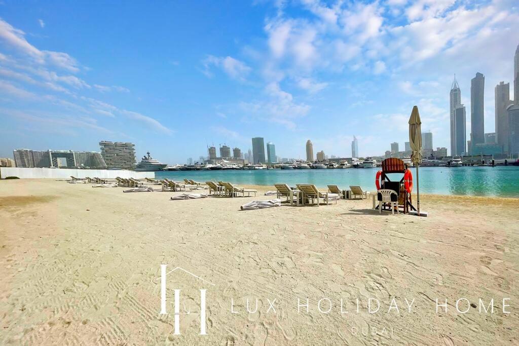 Lux The Marina Vista Beachfront 3